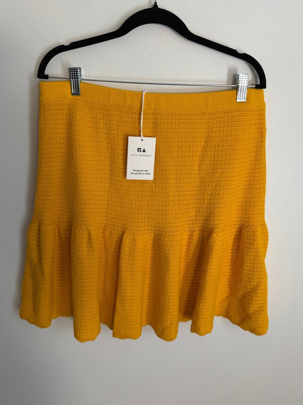 Free Assembly Golden Sunshine Flare Mini skirt size large